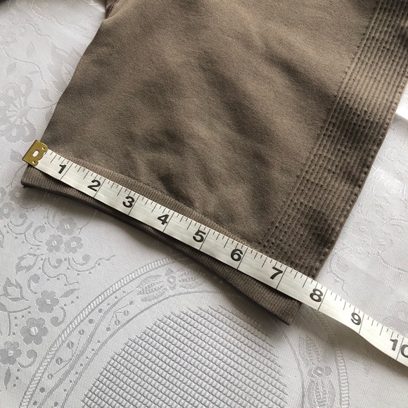 Forever 21 Coffee Brown Seamless Biker Shorts Elastic Activewear Women’s Size L - Picture 12 of 16